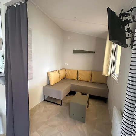 Le Moulin De La Salle Camping 4*