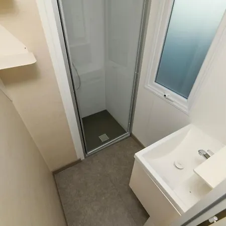 Le Moulin De La Salle Camping 4*