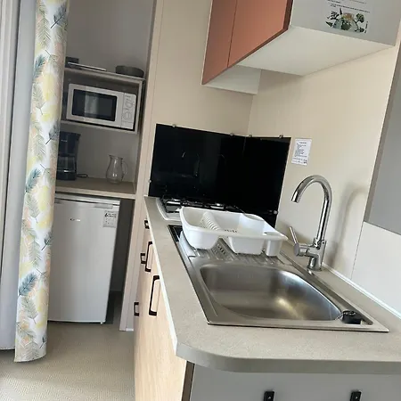 Le Moulin De La Salle Camping 4*