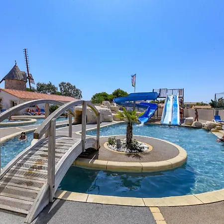 캠프장 Le Moulin De La Salle 4*