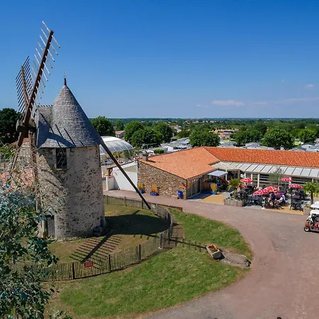 Le Moulin De La Salle Campingplads 4*